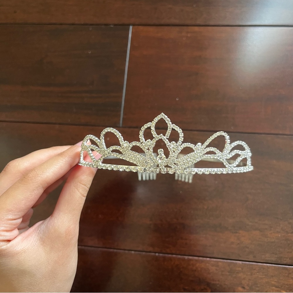 Icing by Claire’s tiara